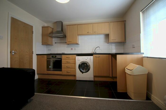 1 Bedroom Flat To Rent In Firth Road, Beeston, Leeds, LS11