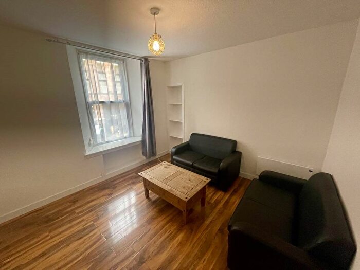 2 Bedroom Flat To Rent In Seagate, Dundee, DD1