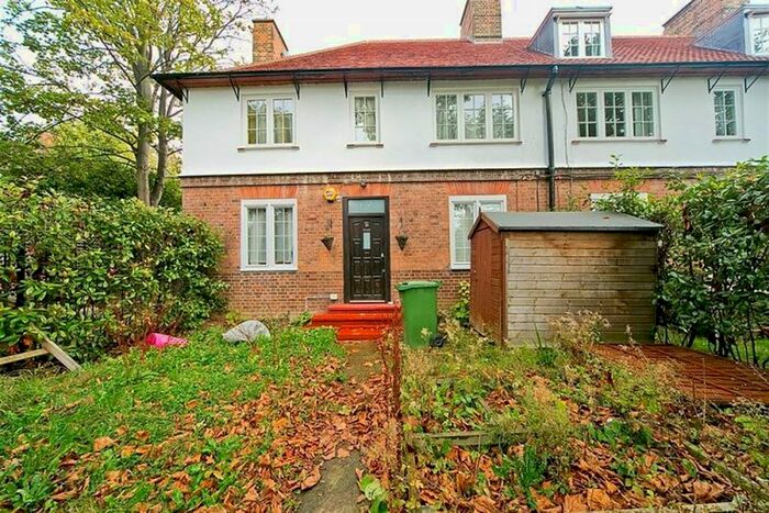 4 Bedroom Flat To Rent In Kingswear Road, London, NW5