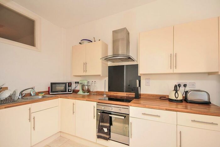 2 Bedroom Flat To Rent In Widmore Road, Bromley, BR1