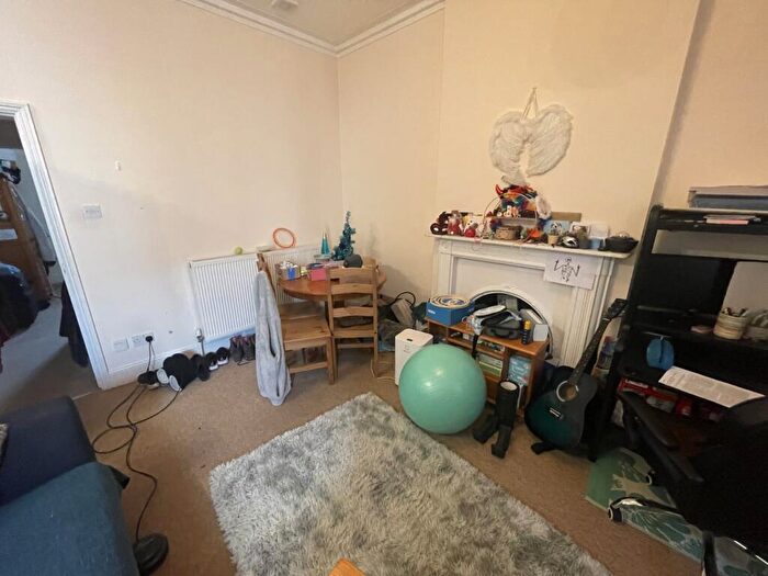 1 Bedroom Flat To Rent In Meridian Place, Clifton, Bristol, BS8