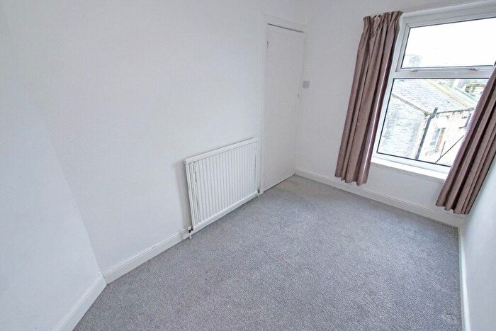 3 Bedroom Terraced House For Sale In Castle Street, Skipton, BD23