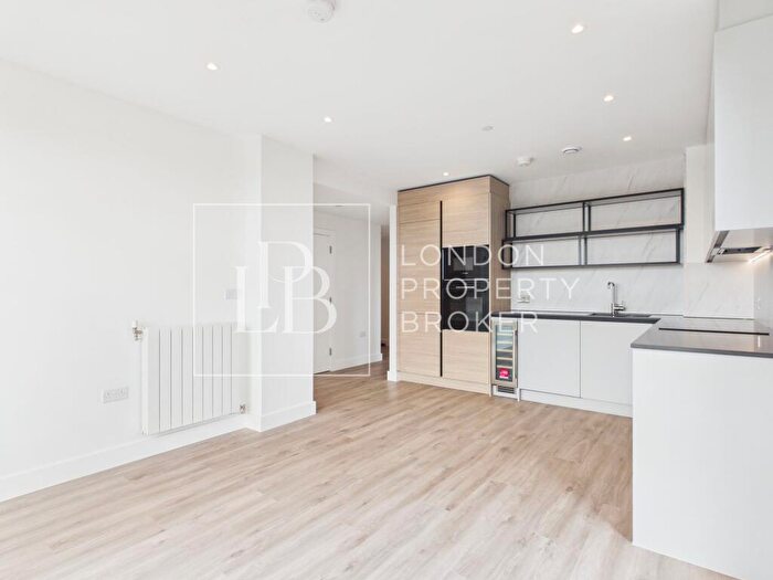 2 Bedroom Apartment To Rent In Batchford House, Kibdrooke Village, SE3