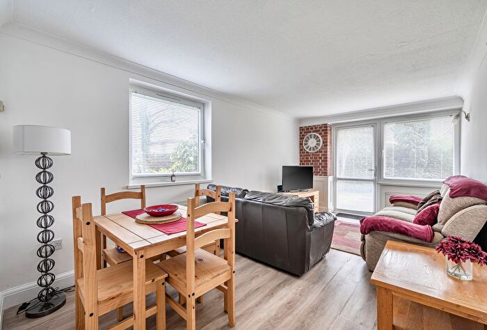 3 Bedroom Flat For Sale In North Street, Carshalton, SM5