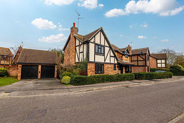 4 Bedroom Detached House For Sale In Spencers, Hockley, SS5