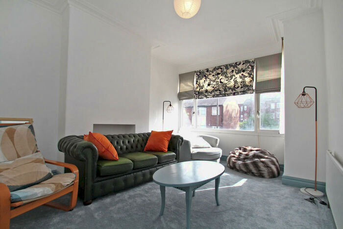 4 Bedroom Terraced House To Rent In Beechwood View, Burley, LS4