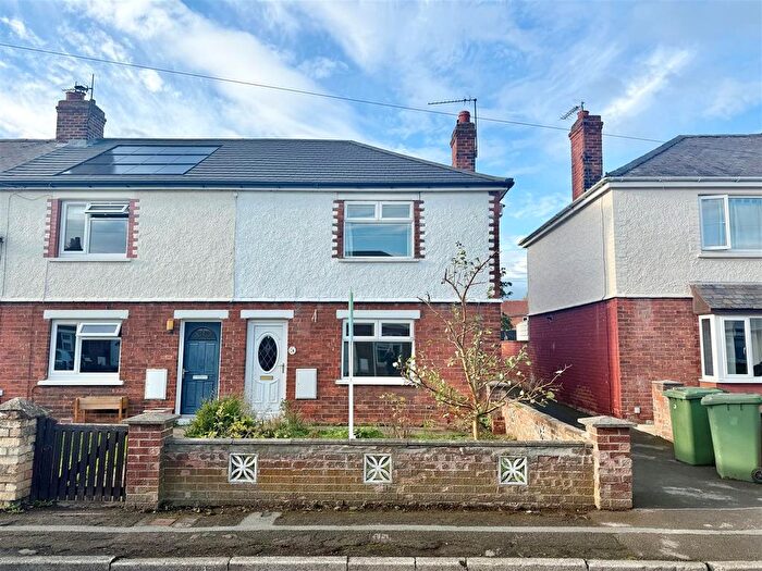 3 Bedroom End Of Terrace House For Sale In Edward Street, Pocklington, YO42