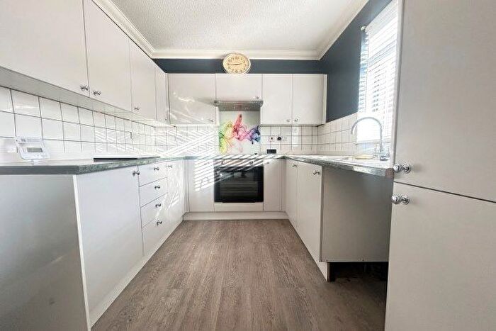 2 Bedroom Flat To Rent In Blackleach Drive, Manchester, M28