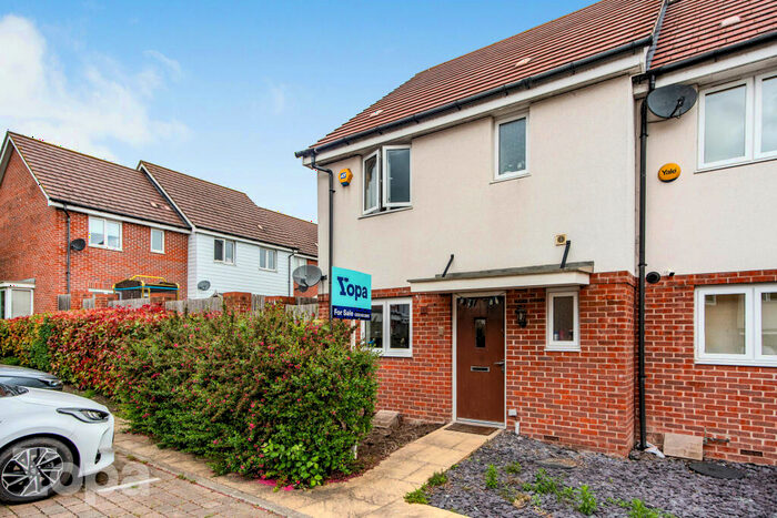 3 Bedroom End Of Terrace House For Sale In Lockwood Place, Dartford, DA1
