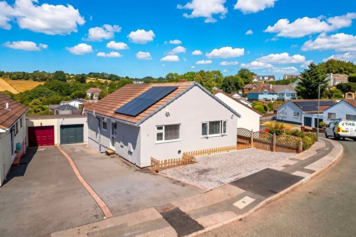 3 Bedroom Detached Bungalow For Sale In Haywain Close, Shiphay, Torquay, TQ2