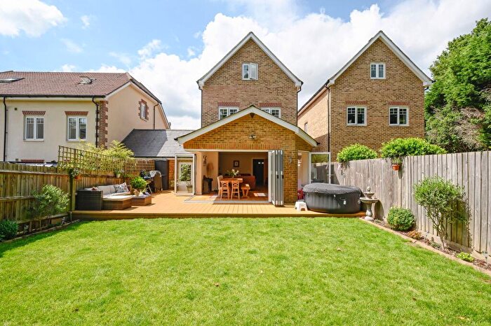 4 Bedroom Detached House To Rent In Halcyon Close, Oxshott, KT22