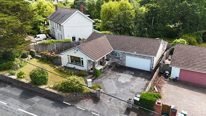 3 Bedroom Bungalow For Sale In Station Hill, Chudleigh, Newton Abbot, TQ13
