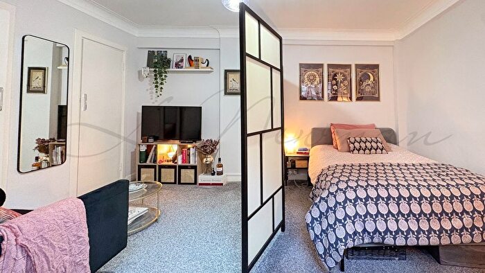 Studio To Rent In Park West, Edgware Road, W2