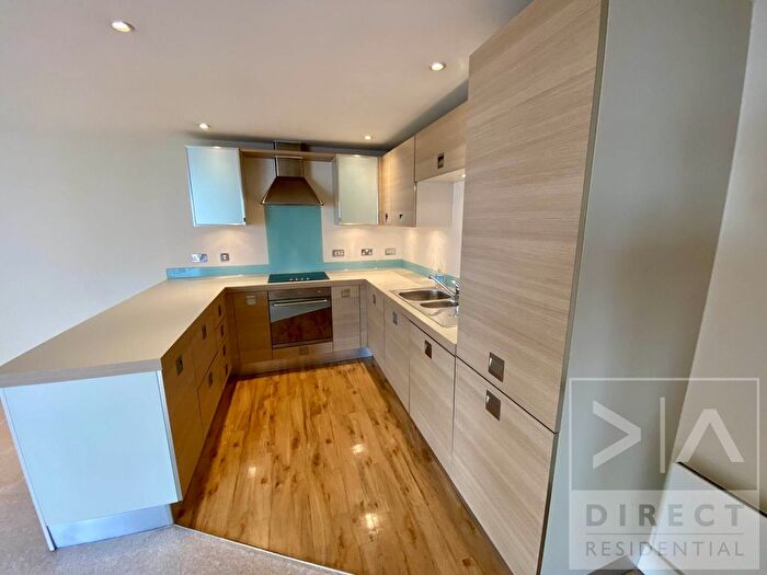 2 Bedroom Flat To Rent In Church Street, Epsom, KT17