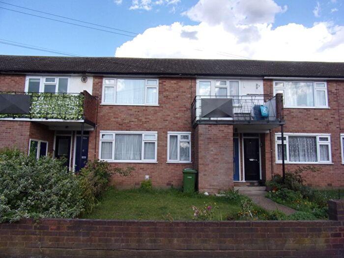 2 Bedroom Maisonette To Rent In Albany Road, Hornchurch, RM12