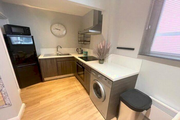 2 Bedroom Flat To Rent In Winchester House, Nottingham, NG1