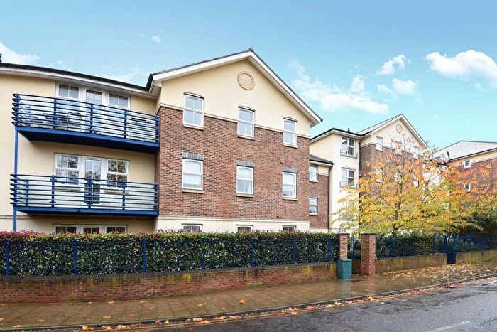 1 Bedroom Flat To Rent In Lower Kings Road, Elizabeth Court Lower Kings Road, KT2