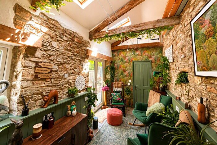 3 Bedroom End Of Terrace House For Sale In Turf Street, Bodmin, Cornwall, PL31