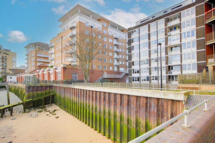 2 Bedroom Flat To Rent In Odessa Street, London, SE16