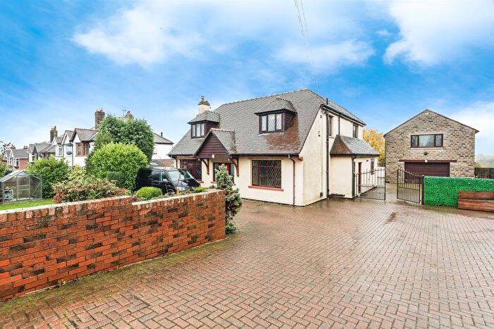 6 Bedroom Detached House For Sale In Rein Road, Tingley, Wakefield, WF3