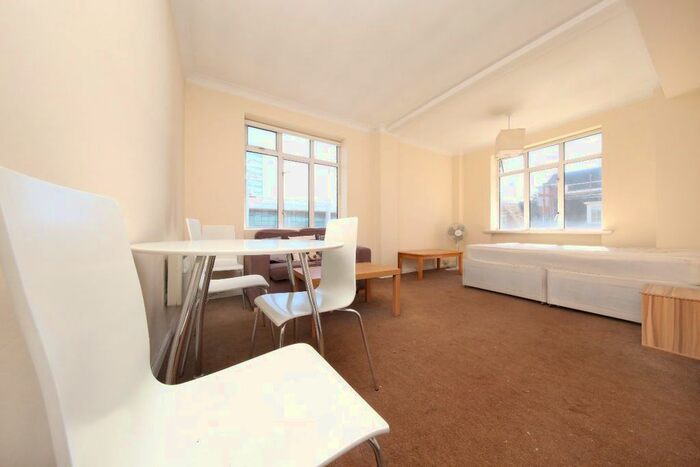 Studio To Rent In Euston Road, London, NW1