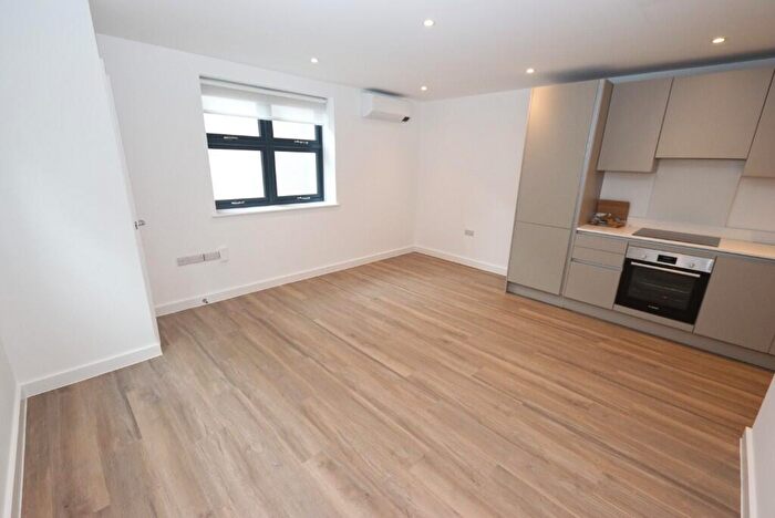 1 Bedroom Flat To Rent In Sheridan Terrace, Hove, East Sussex, BN3