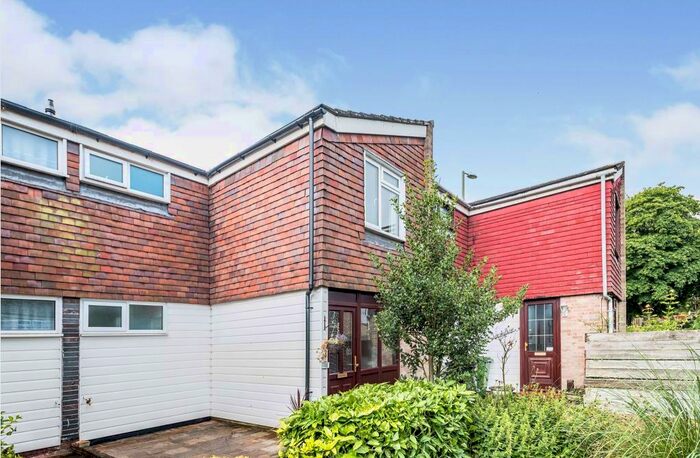 3 Bedroom House To Rent In Westray Close, Basingstoke, RG21