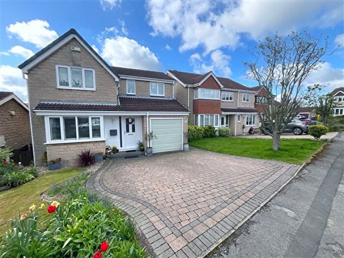 4 Bedroom Detached House For Sale In Daniels Drive, Aughton, Sheffield, S26