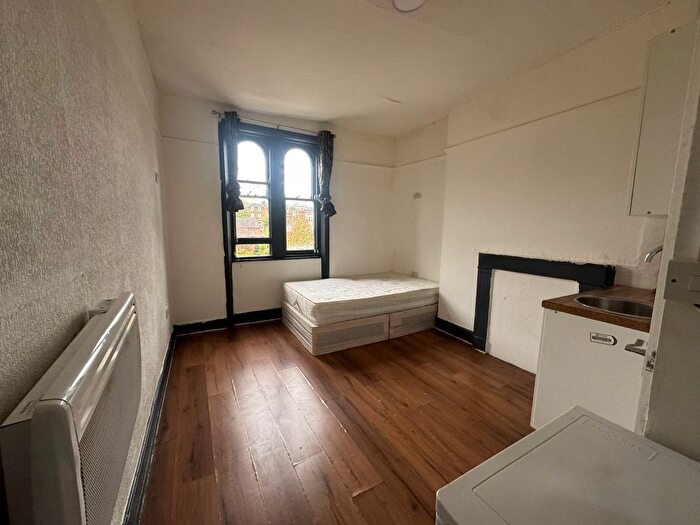 Studio To Rent In London, NW5