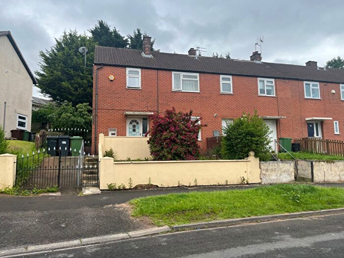 3 Bedroom End Terrace House For Sale In Monkswood Hill, Seacroft, Leeds, LS14
