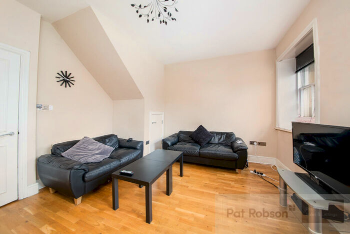 4 Bedroom Maisonette To Rent In Clayton Street Flat B, Newcastle Upon Tyne, NE1