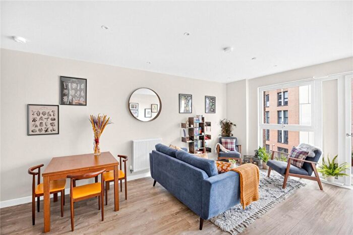1 Bedroom Flat For Sale In Tansy House, Walthamstow, London, E17