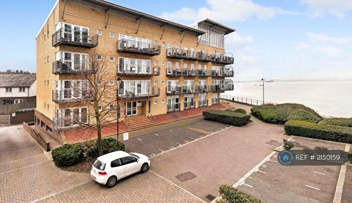 2 Bedroom Flat To Rent In Carmichael Avenue, Greenhithe, DA9