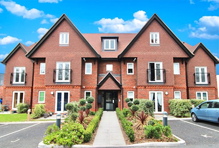 2 Bedroom Flat For Sale In Linksfield Road, Westgate-On-Sea, CT8