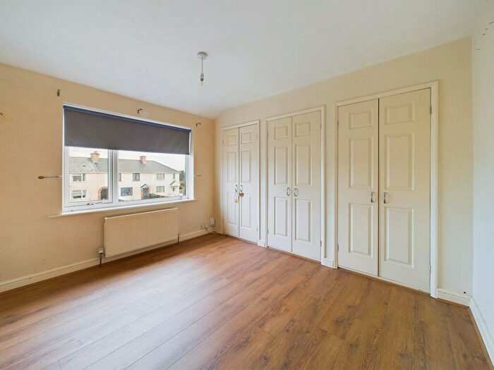 3 Bedroom End Of Terrace House For Sale In Dale Avenue, Carlton, Nottingham, NG4