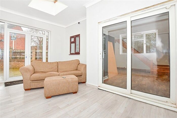 1 Bedroom Semi-Detached House For Sale In Beauvoir Drive, Church Milton, Sittingbourne, Kent, ME10