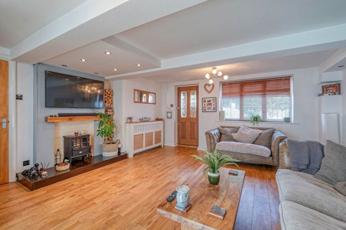 3 Bedroom Detached House For Sale In Birmingham Road, Lickey End, B61