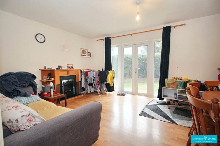 2 Bedroom Apartment For Sale In Temple Place, Reading, RG1