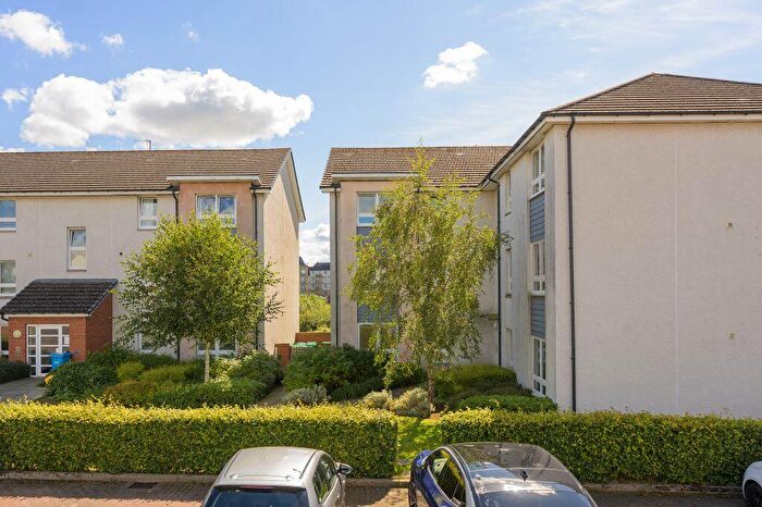 2 Bedroom Flat For Sale In G Norway Gardens, Dunfermline, KY11