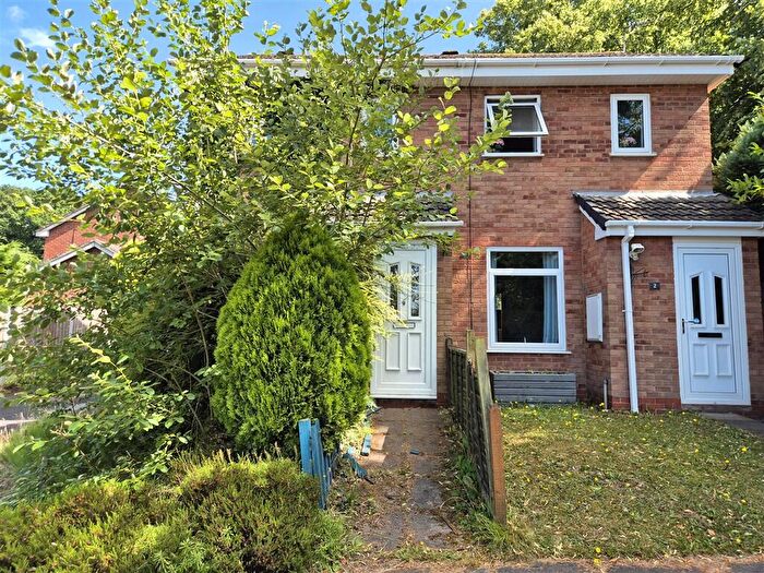 1 Bedroom Semi-Detached House For Sale In Humphries Drive, Kidderminster, DY10