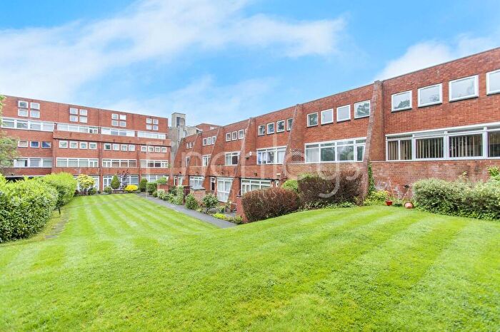 2 Bedroom Flat To Rent In Beecholme, Woodside Park Road, N12