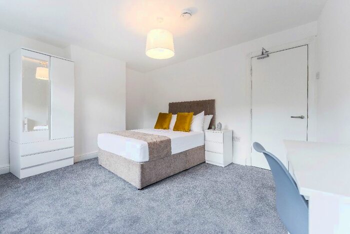 5 Bedroom Terraced House To Rent In Pershore Road, Selly Park, Birmingham B29