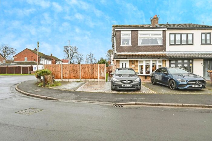 3 Bedroom Semi Detached House For Sale In Thorndyke Close, Rainhill, Prescot, Merseyside, L35