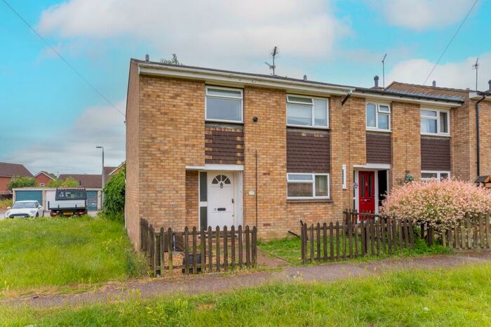 3 Bedroom End Of Terrace House To Rent In Willow Way, Ampthill, MK45