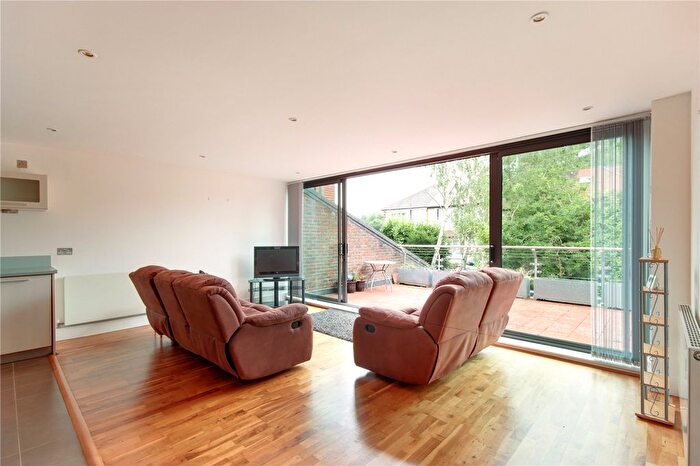 1 Bedroom Flat For Sale In Clarendon Road, Sevenoaks, Kent, TN13
