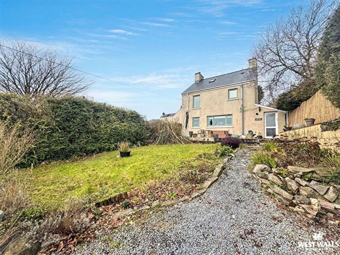 3 Bedroom Detached House For Sale In Meinciau, Kidwelly, SA17