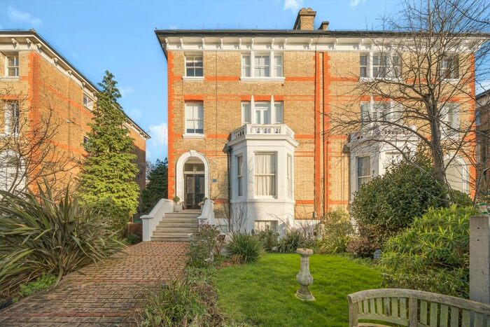 Studio To Rent In The Barons, St Margarets, Twickenham, TW1