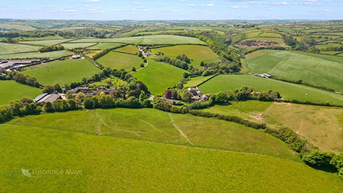 6 Bedroom Equestrian Property For Sale In Woodleigh, Kingsbridge, TQ7