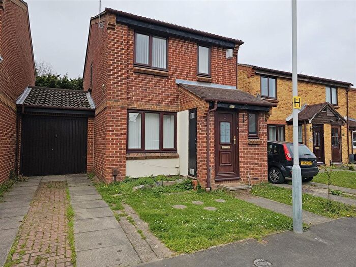 3 Bedroom Property To Rent In Lovibonds Avenue, Yiewsley, UB7