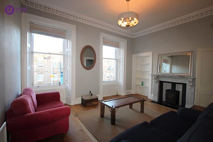 3 Bedroom Flat To Rent In East Claremont Street, Broughton, Edinburgh, EH7